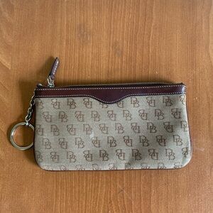 Dooney  & Bourke Brown Khaki Signature Canvas Wallet Zip Up Brown Key Chain